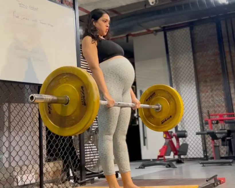 Sahithi strength training during her pregnancy